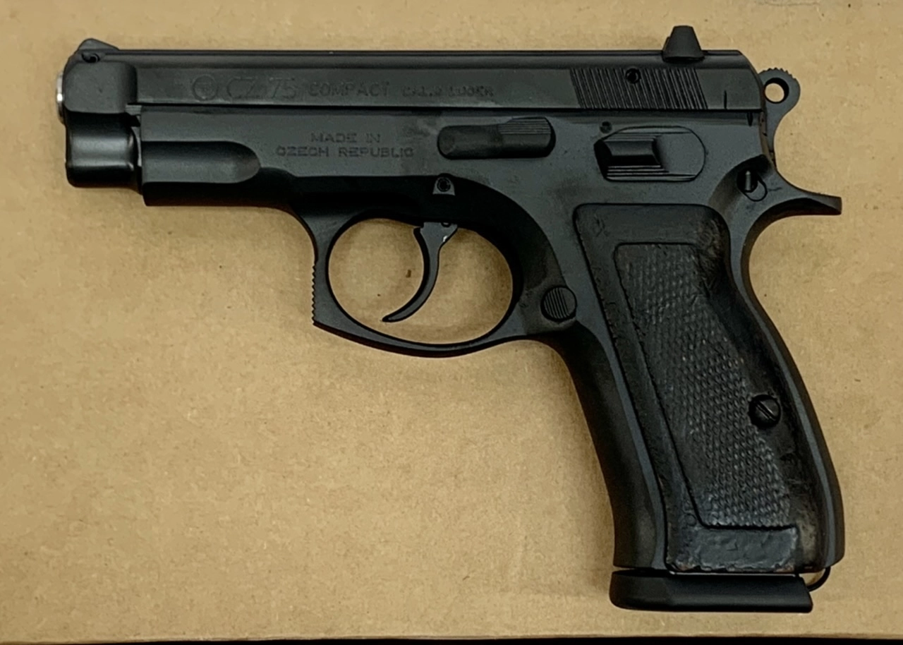CZ 75 Compact 9mm pistol w/15rd Mec-Gar magazine very good condition
